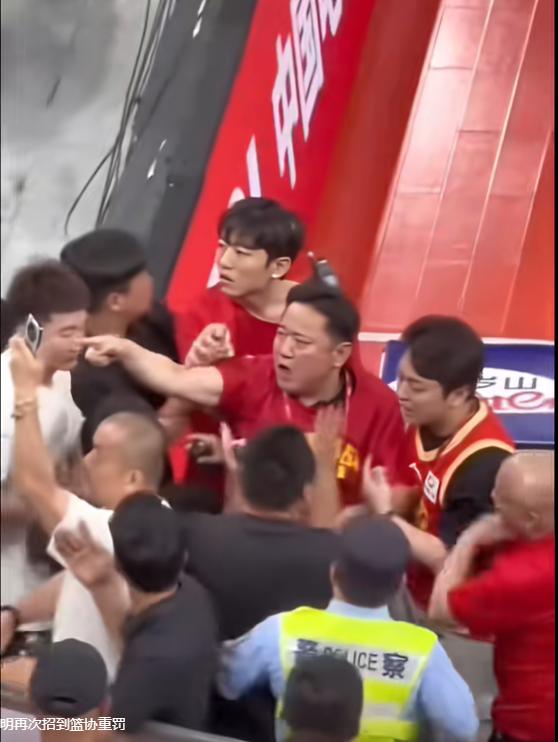 美媒谈萨博尼斯或加盟黄蜂